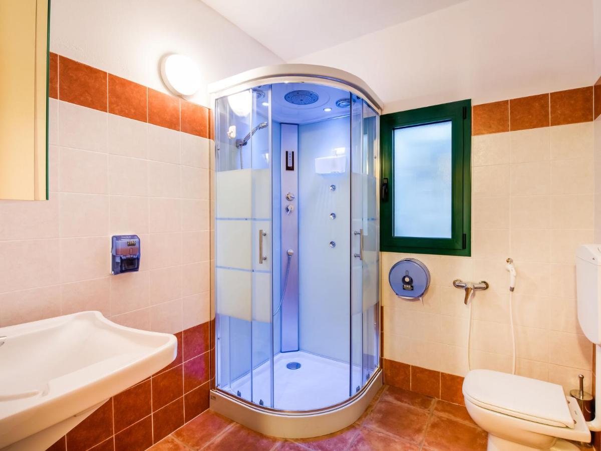 Beautiful Chalet With Swimming Pool In Lombardy Villa Мароне Екстериор снимка