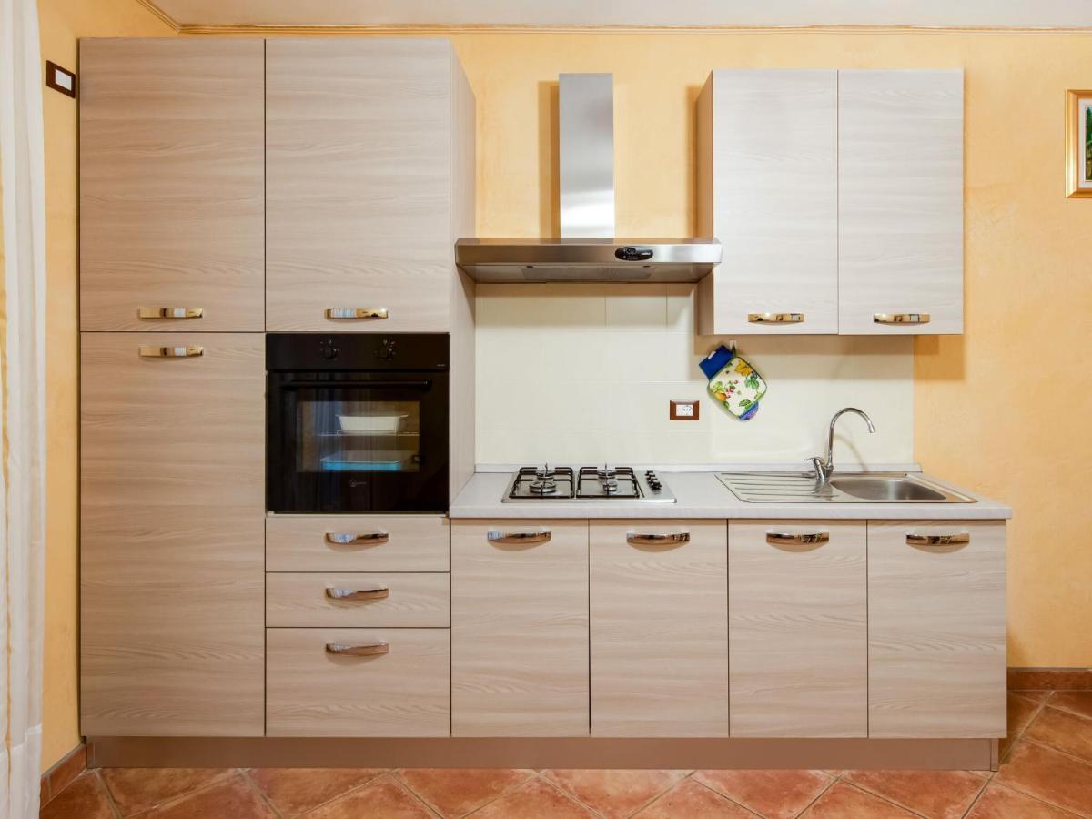 Beautiful Chalet With Swimming Pool In Lombardy Villa Мароне Екстериор снимка